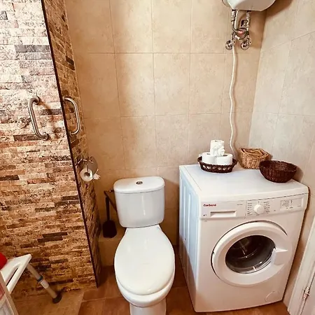 The Colors House, 639 Private *