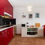 The Colors House, 639 Private Apartament *