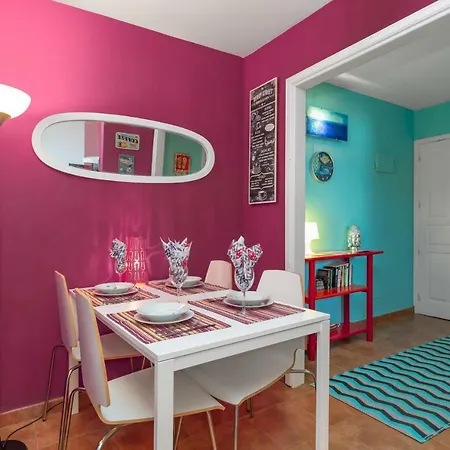 The Colors House, 639 Private شقة *